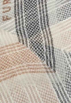 Furla Favola Shawl - Halsdoek - White -Winkel Voor Damesmode 946e910998af49f2aa4cbcc434ddee91