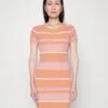 Guess Eliane Dress - Gebreide Jurk - Apricot Juice -Winkel Voor Damesmode 98bf1e26467349b5aa0f3dae71ad04bf