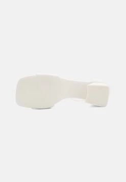 Call It Spring Vickie - Sandalen - White -Winkel Voor Damesmode 99b2037c520e4ef9958077820096fbd7