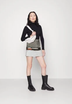 Karl Lagerfeld Jeans Paint Logo Denim Skirt - Minirok - Washed Grey -Winkel Voor Damesmode 9ab8571e733d486da5e91eea4c13c836