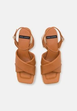 ANGEL ALARCON Sandalen Met Plateauzool - Papirus -Winkel Voor Damesmode a086a3e860444b6fad44f4deac96ec8e