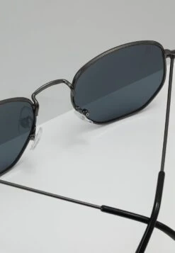 CHPO Ian Unisex - Zonnebril - Gun Metal/Black -Winkel Voor Damesmode aa162a1265be433ebe31c08b7374905b