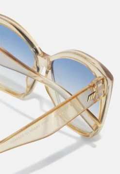 Le Specs Hot Trash - Zonnebril - Sand -Winkel Voor Damesmode ae29072874d64e2ebc48da4b04c902c2