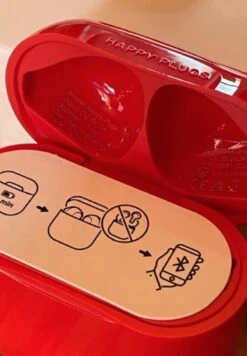 In-Ear True Wireless- Tech-Accessoires - Red -Winkel Voor Damesmode ba05712e14fe471ca15b3ceb8f4c1996