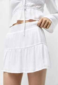 PULL & BEAR With Shirring And Ruffles - A-Lijn Rok - White -Winkel Voor Damesmode bdb211c6e6c04821a1b978408dcb01b7