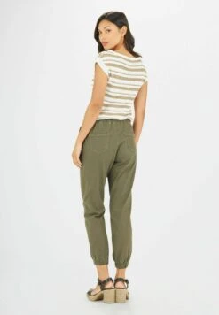 With Patch Pocket - Trainingsbroek - Verde Militare 9 With Patch Pocket - Trainingsbroek - Verde Militare -Winkel Voor Damesmode c50dd5e6f5a04e918912a3ee98191caf