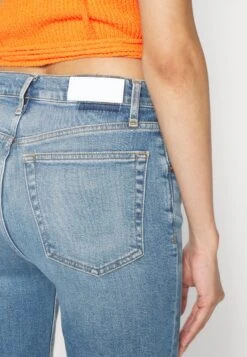 RE/DONE Stove Pipe - Straight Leg Jeans - Synth Fade -Winkel Voor Damesmode cd4c6132f3134782905ca8136fa71ec8