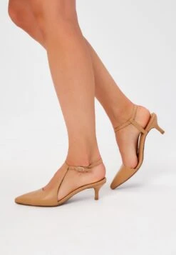Klassieke Pumps - Beige 15 Klassieke Pumps - Beige -Winkel Voor Damesmode d047e1b11e674f759892bb5557a70187