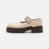 MM6 Maison Margiela Side Court Shoe - Instappers - Pebble -Winkel Voor Damesmode d091487eb2ab43ffb4bde0827e54e6c3