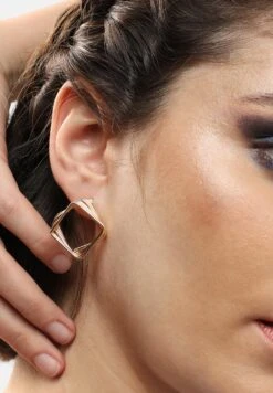 Farah - Oorbellen - Gold Coloured