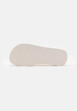 Calvin Klein Jeans Beach Flatform - Teensandalen - Ancient White/Raspberry Sorbet -Winkel Voor Damesmode d3ba6a1be7944418b0b13cf92609c54f