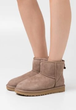 Bestsellers 17 Ugg Classic Mini - Korte Laarzen - Caribou