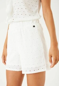 Garcia Shorts - Off White -Winkel Voor Damesmode d597bcde8bc841b1afc845e87ffabb31
