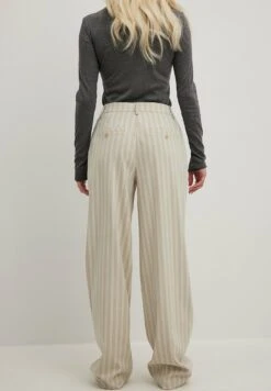 NA-KD Höher Geschnittene Gestreifte - Broek - Stripe -Winkel Voor Damesmode d643eaf4789f4376ae91bc4e8bb1cd52