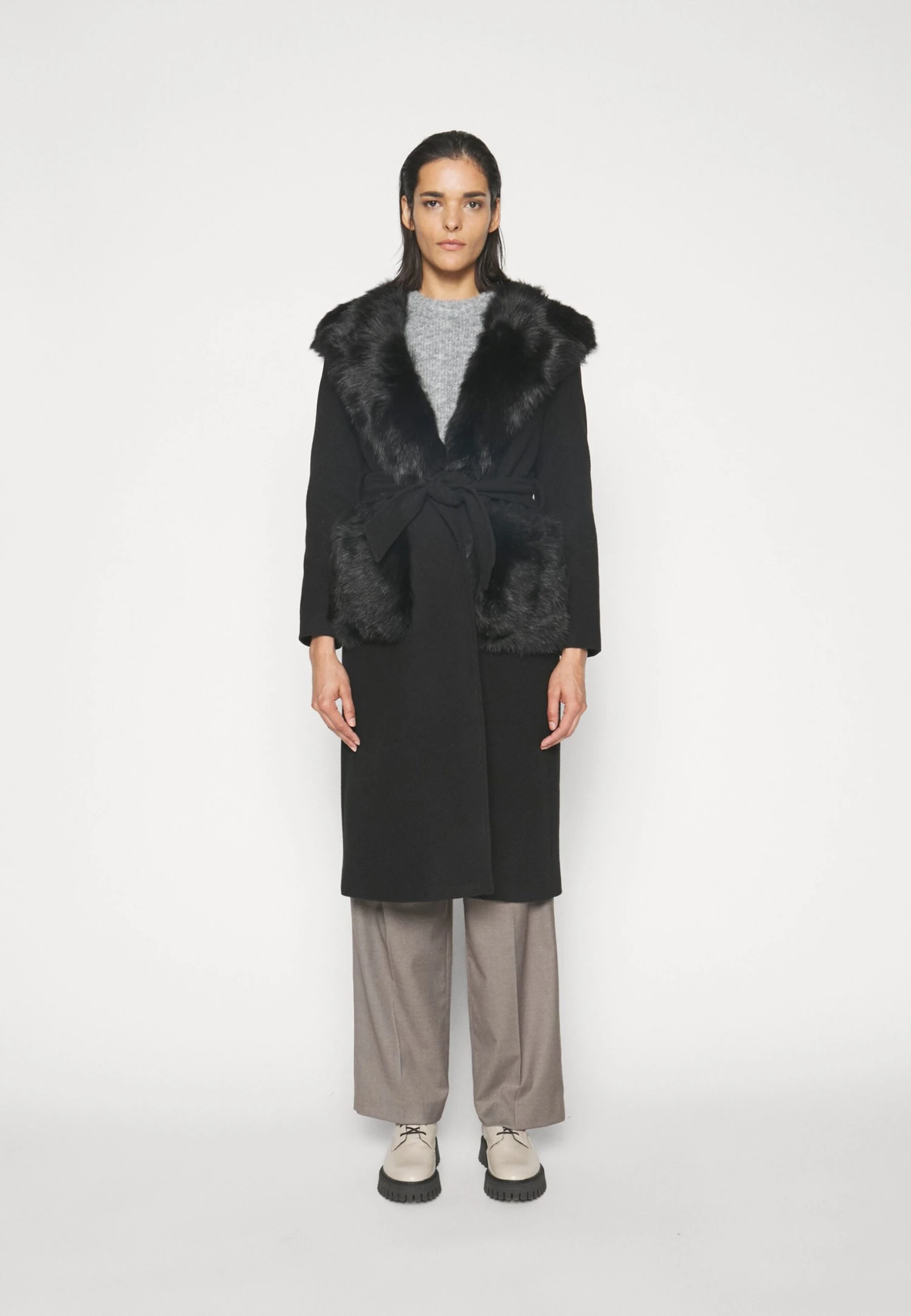 Mackenzie With Hood And Pockets - Mantel - Black 6 Mackenzie With Hood And Pockets - Mantel - Black - Afbeelding 4