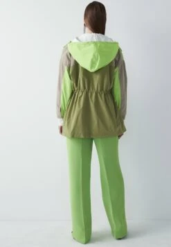Ipekyol Relaxed Fit Colorblock Adjustable Waist Coat - Parka - Green -Winkel Voor Damesmode dd9c7dfa0f004808876a8fa5cba3fd99