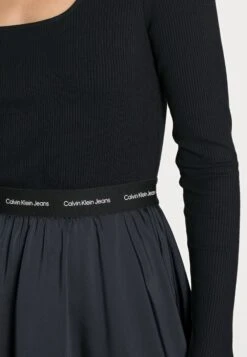 Calvin Klein Jeans Repeat Logo Elastic Dress - Cocktailjurk - Black -Winkel Voor Damesmode e1d2265be20a4ef3a70039072645d958