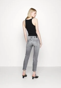 Dondup Monroe - Jeans Skinny Fit - Topo -Winkel Voor Damesmode e3c2657277a64f93a6554180c609d76e