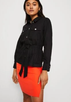 ONLY Onlsaige Belt Puff Shacket - Lichte Jas - Black -Winkel Voor Damesmode e759495bf7c94f0083e48f8aea097b3a