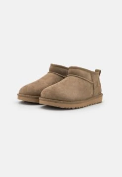 Ugg Korte Laarzen - Marrone -Winkel Voor Damesmode eb7d42414b394181ae85b6f4f39bc53d