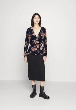 Vila Violivia Wrap - Blouse - Patriot Blue -Winkel Voor Damesmode edb3201722ac4ea4a9ad0207e4b77391