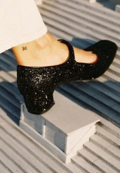 Dora - Bruidsschoenen - Black Glitter