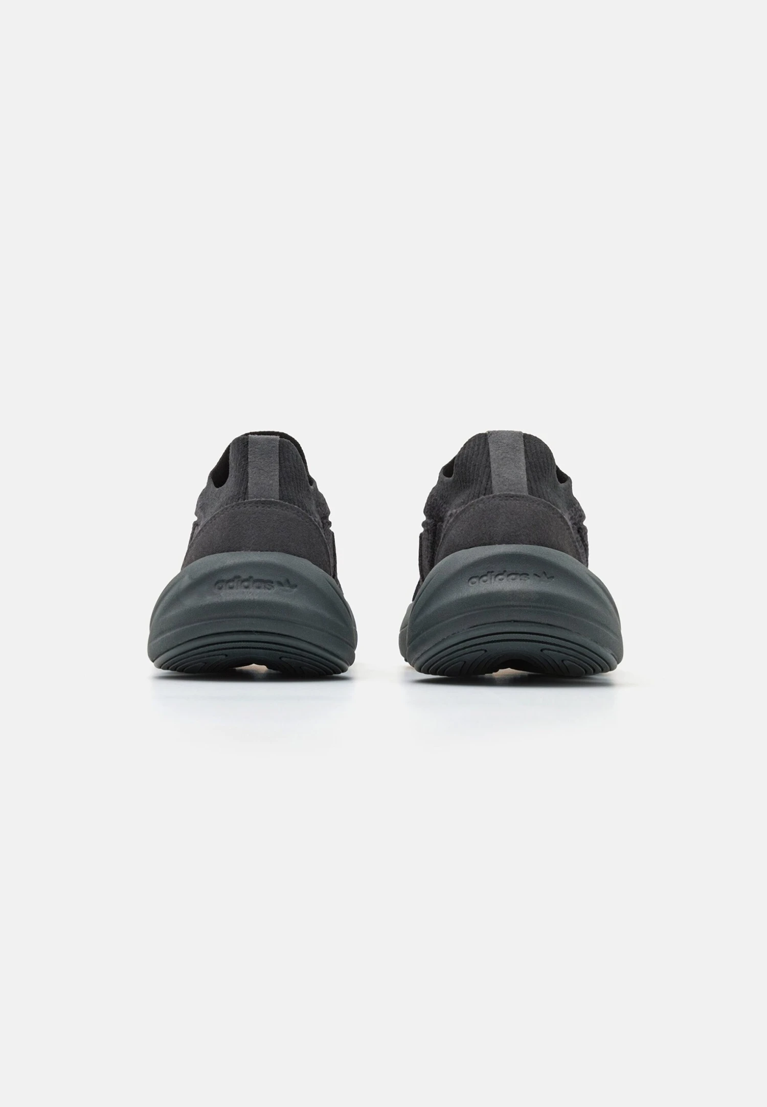 Adidas Originals Ozelia Unisex - Sneakers Laag - Core Black/Carbon/Footwear White 5 Adidas Originals Ozelia Unisex - Sneakers Laag - Core Black/Carbon/Footwear White - Afbeelding 3