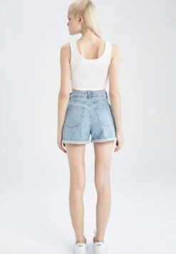 DeFacto Mom Fit- Jeansshort - Blue -Winkel Voor Damesmode eec1f9d9006c4f34a7172eabc553904b