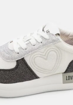 LOVE MOSCHINO Sneakers Laag - Fantasy Color 15 LOVE MOSCHINO Sneakers Laag - Fantasy Color -Winkel Voor Damesmode eef557342186403c9ae57256713704cc