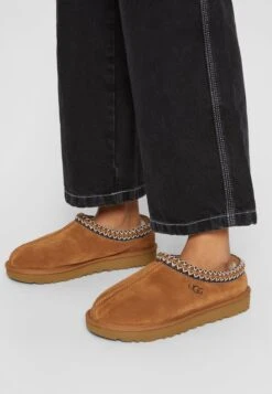 Ugg Tasman - Pantoffels - Chestnut 13 Ugg Tasman - Pantoffels - Chestnut -Winkel Voor Damesmode f4a2726f953e43e18a88a005f4888e14