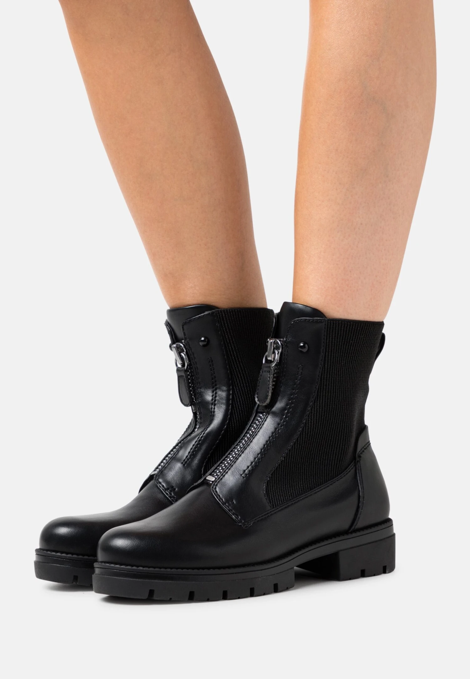 Tamaris Korte Laarzen - Black 3 Tamaris Korte Laarzen - Black