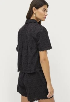 Shorts - Schwarz -Winkel Voor Damesmode fc598790d2144c7cbb309afd99cdbf51