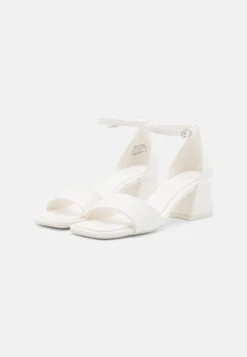 Call It Spring Vickie - Sandalen - White -Winkel Voor Damesmode ff5ed983b9a84557bec1a4ddcc333b69